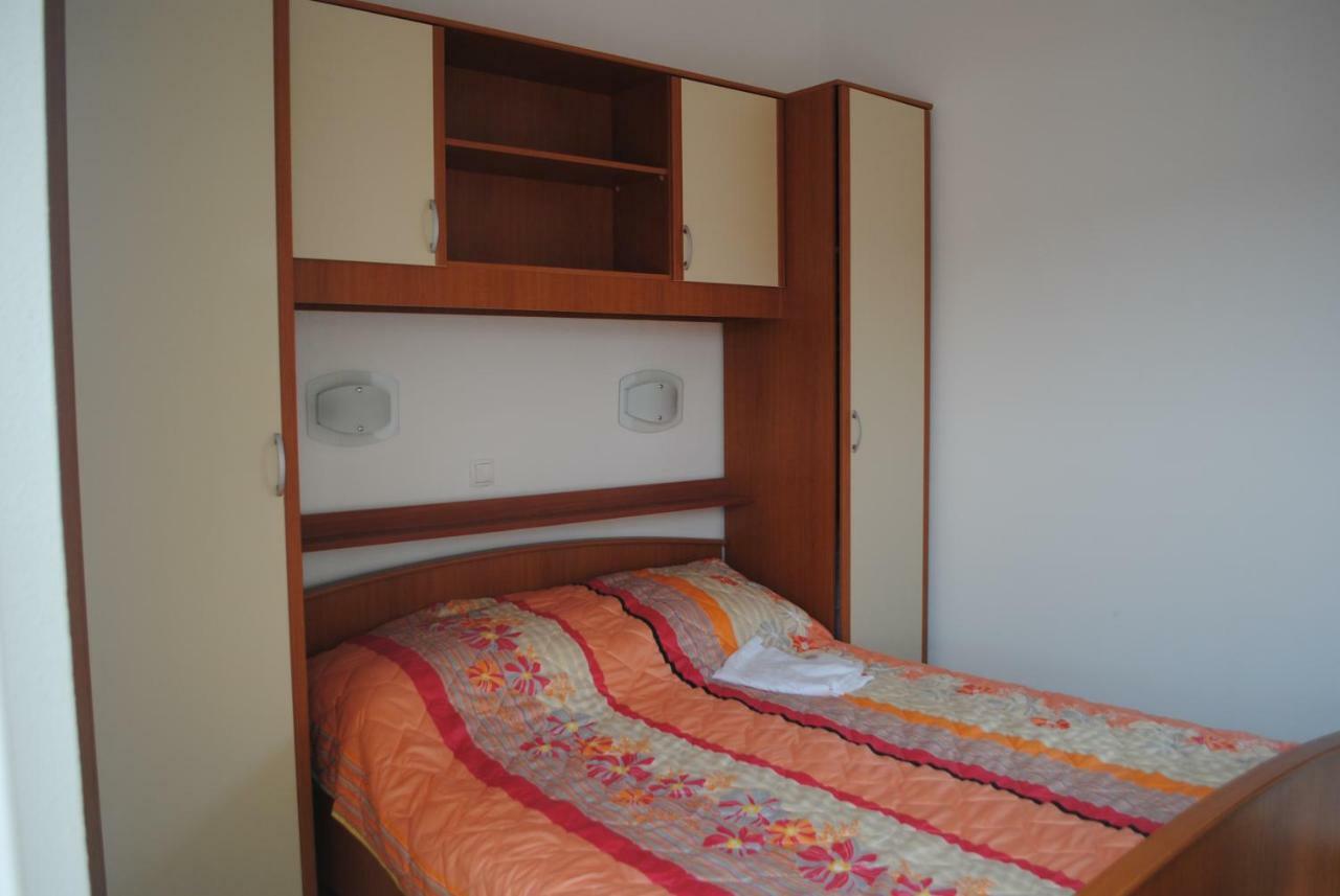 טרוגיר Ciovo Apartments מראה חיצוני תמונה