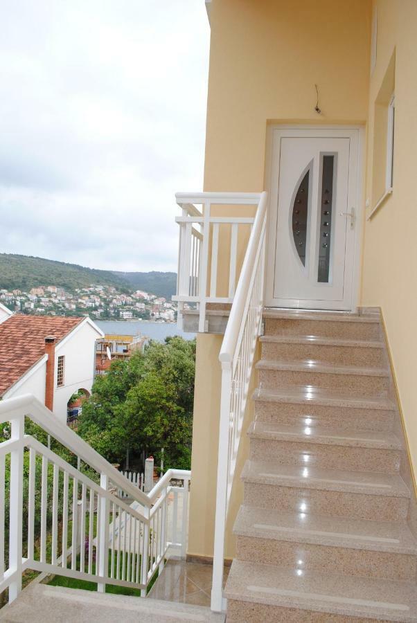 טרוגיר Ciovo Apartments מראה חיצוני תמונה