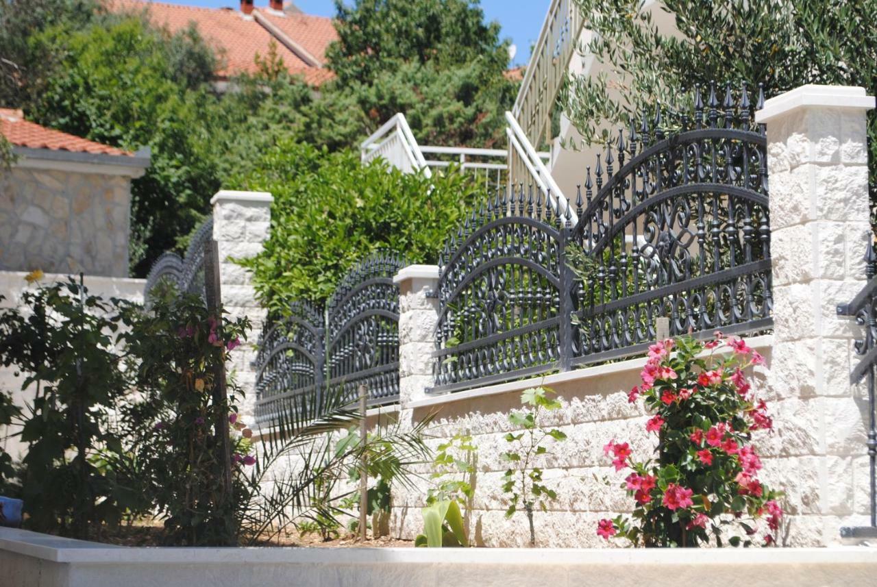 טרוגיר Ciovo Apartments מראה חיצוני תמונה