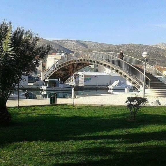 טרוגיר Ciovo Apartments מראה חיצוני תמונה